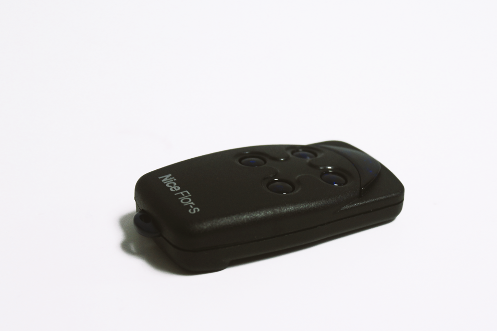239. Comando NICE para automatismos e placas receptoras Comando NICE MyGo 4 Canais